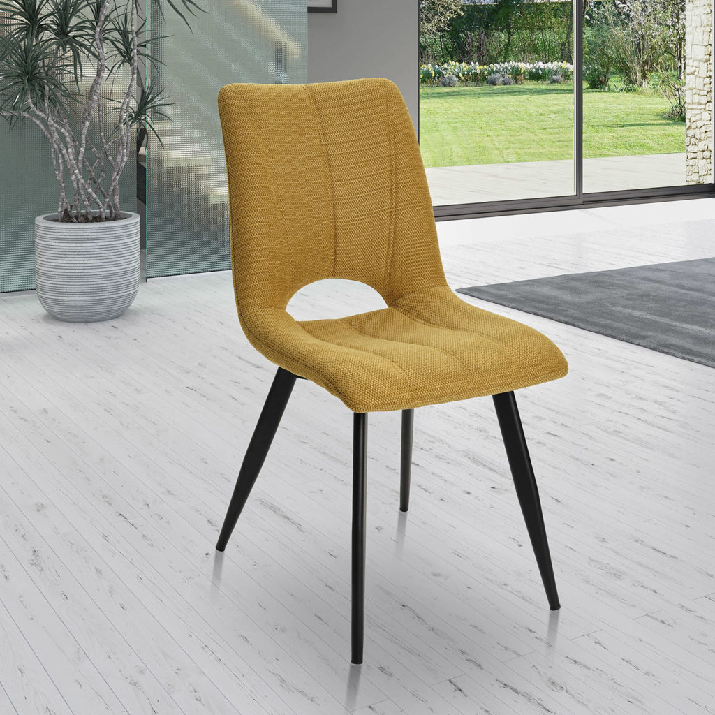 Ambiance chaise Coralie jaune devant