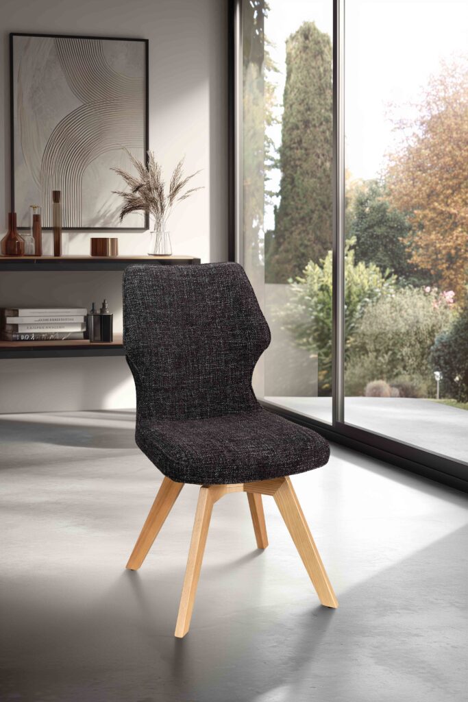 ambiance chaise Juliette pied bois noir avant - Girardeau