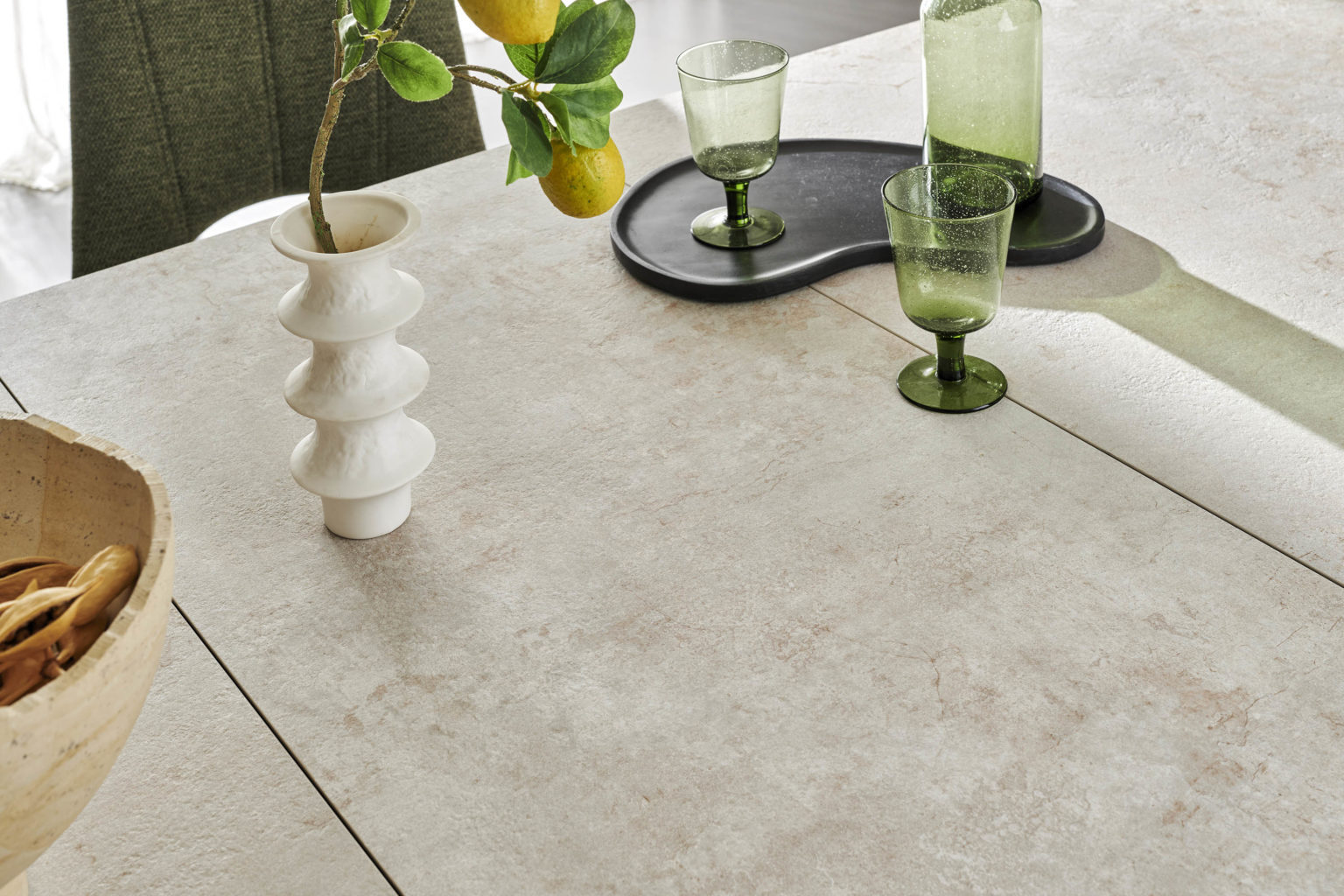 Zoom de la céramique Ton Pierre table VOLTA - Girardeau